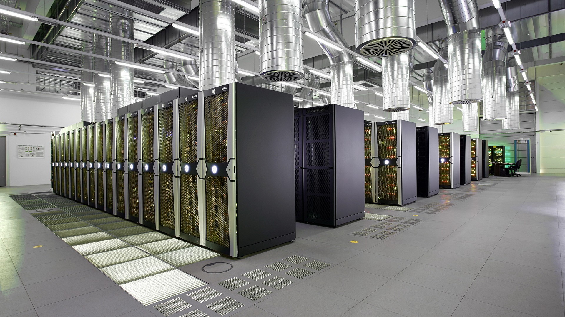 Benefits of Using Edge Data Centers - Software Focus